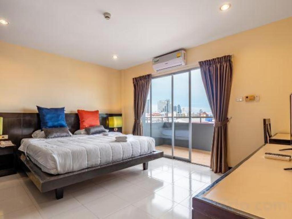 Tycoon Place Garden Pattaya Bagian luar foto